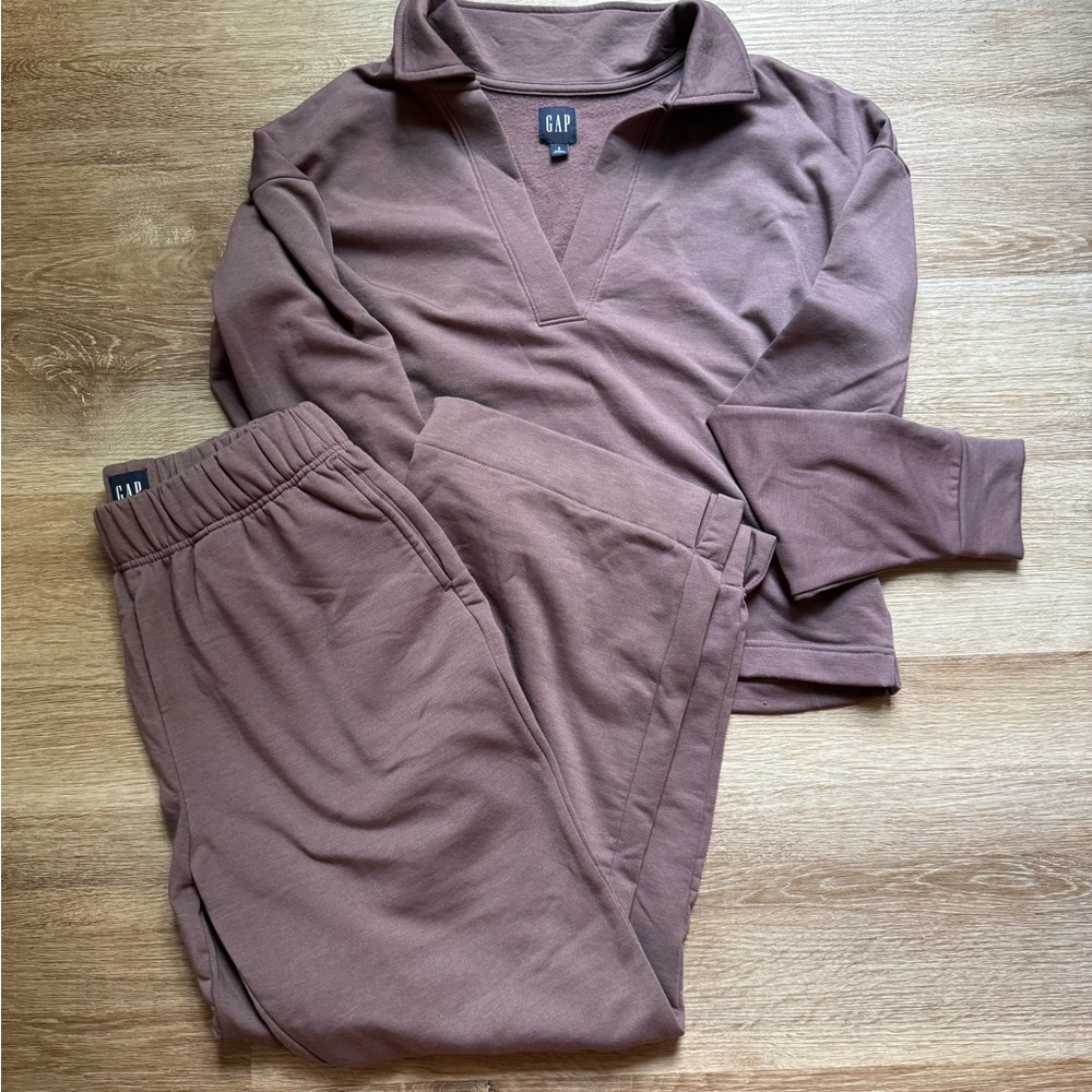 GAP Chocolate-Plum Lounge Set